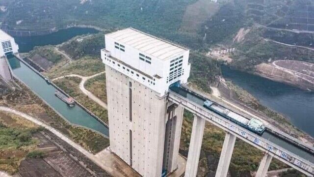 "Гупитань" в Гуйчжоу: крупнейший в мире судоподъёмник  