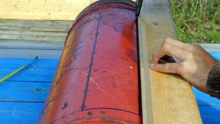 Мангал-барбекю из газового баллона своими руками Мангал-барбекю из газового баллона своими руками нужно, этого, стороны, баллона, отверстия, привариваются, линии, можно, мангал, будут, между, Далее, вентиль, ширину, Затем, шампуров, сделать, баллон, болгаркой, дверцы