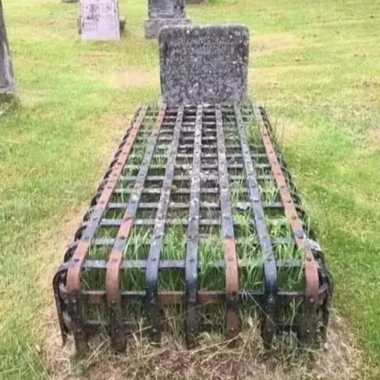 Когда медицина требовала жертв: для чего в Британии создавали могильные сейфы 