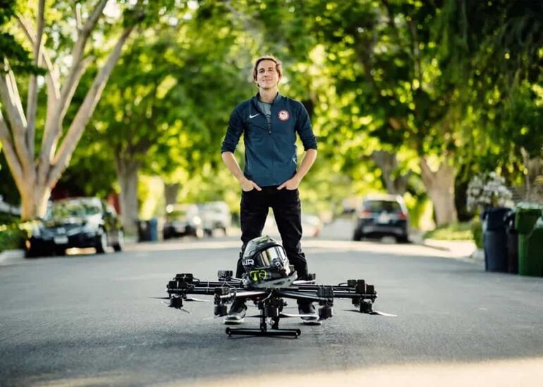 От летающих автомобилей до реактивных ранцев: насколько близко человечество к полетам на работу по небу? километров, EVTOL, компании, Aviation, скоростью, прототипы, прямо, Industries, Jetson, Surfer, может, лететь, существуют, стартапы, энтузиасты, будущем, полет, летательных, минут, аппаратов