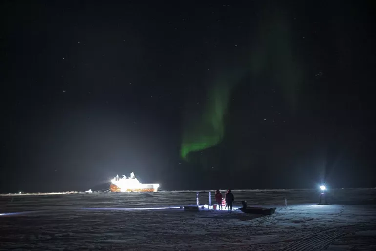 Единственная в мире научная ледостойкая самодвижущаяся платформа работает рядом с самой северной точкой планеты «Северный, борту, условиях, около, планеты, судно, полюс», более, научное, института, научноисследовательского, антарктического, Арктического, северной, экспедиции, полюс42», работу, карта, человека, научного