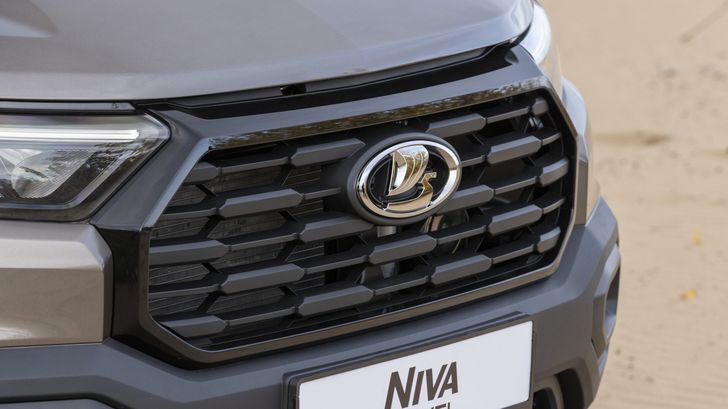 Как у иномарок: внедорожник «Нива» впервые в истории может получить новый логотип