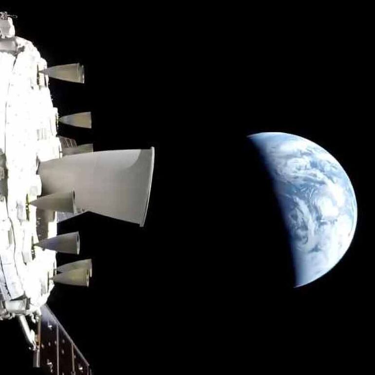 Лунный заговор 2.0: Как нейросети и TikTok «отменили» полет Artemis II к Луне