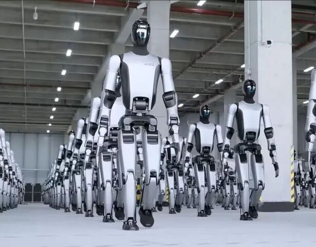 Начались первые в мире массовые поставки человекоподобных роботов