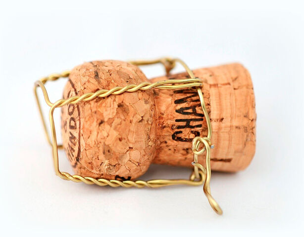 Откуда пошла традиция пить шампанское на Новый год