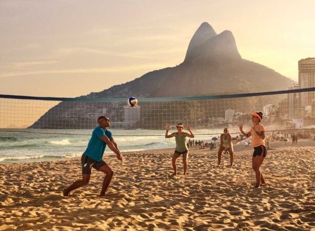 Почему все спортивные мячи имеют собственную форму, размер и материал