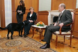 Немецкий еженедельник наказан за хамство в адрес президента России