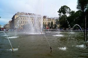 Иностранец Аберима о стереотипах про Россию: вода дороже водки.