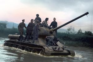 Техника Великой Отечественной войны на цветных фотографиях