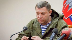 Захарченко назвал условие присоединения ДНР к России