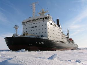 Россия начинает развивать Северный Морской Путь и Арктический регион