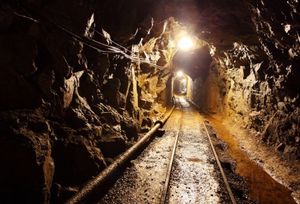 После 17 лет проведенных под землей — шахтер был найден живым