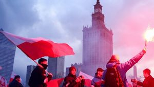 Милонов: Польша конкурирует с Украиной за право быть самой угнетенной страной