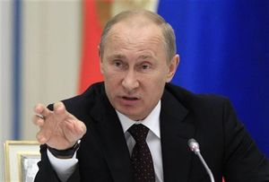 Путин назвал унизительным уровень бедности в РФ 