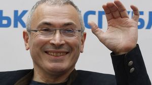 Михаил Делягин. Почему олигарх Ходорковский за «коммуниста» Грудинина?