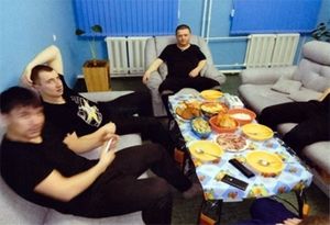 Житель Благовещенска рассказал, что тратил на продукты для Цеповяза 100 тыс. руб. в месяц