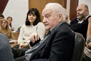 "Человечеству осталось менее 50 лет". Академик РАН Вяч.Вс. Иванов о конце света