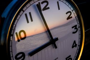 Нужно ли вводить  переход на летнее время?