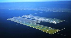 Кансай — удивительный японский аэропорт на искусственном острове