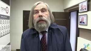 «Порошенко пытается выкрутиться из тупика, в который сам себя загнал»: Погребинский о разрыве договора дружбы между Украиной и Россией