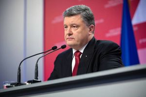 Порошенко отказался говорить об участии в президентских выборах