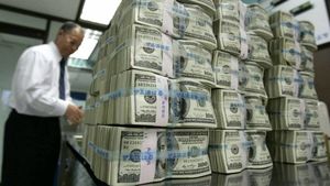 Почему Россия платит США 1 миллиард долларов в день?