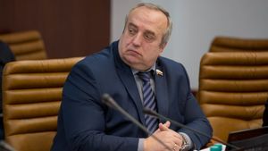 «Порошенко проиграл эту партию»: Клинцевич ответил на заявление Киева о судоходстве в Азовском море.