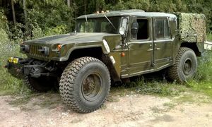 Псевдо-Хаммер на шасси ГАЗ-66 выставили на продажу за 750 тысяч рублей