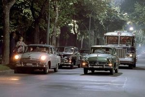 Фотографий с автомобилями времен СССР