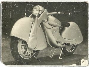 Уникальный переднеприводный мотоцикл «Голубь мира»