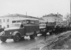 Фотографий с автомобилями времен СССР