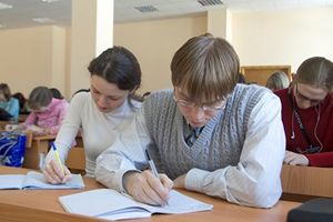 Россиянам хотят законодательно вменить в обязанность содержание детей-студентов
