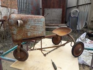 Реставрация детского трактора из СССР
