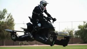 Полиция Дубая начинает испытания первых летающих мотоциклов