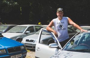 Британец за 10 лет собрал 70 автомобилей Skoda. Вот причина такого поступка