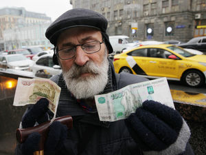 Власти нашли новый способ отобрать у россиян деньги: пострадают пенсии