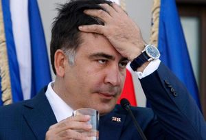 Саакашвили рассказал, зачем жевал галстук в 2008 году
