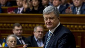 Украинский экс-депутат рассказал о судьбе Порошенко после выборов.