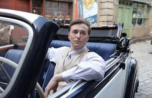 «Машина просто должна ездить»: какой автомобиль есть в гараже Сергея Безрукова