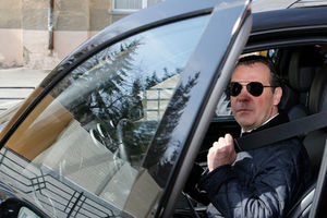 Медведев утвердил изменения в правилах автотюнинга