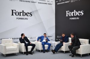 Forbes назвал самые богатые семьи администрации президента и правительства России