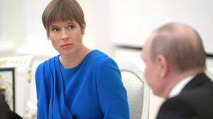 Президент Эстонии Кальюлайд «чудом» вырвалась в Москву на переговоры с Путиным.