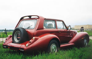 Уникальный внедорожник «Былина» из «Нивы» в стиле автомобиля 30-х годов