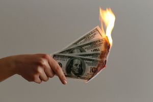 Рон Пол: запрет биткоина в США не спасет доллар от исчезновения