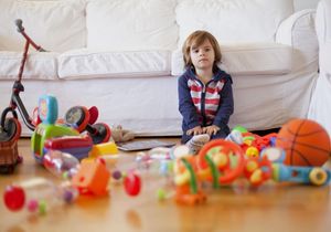 Как приучить ребенка убирать игрушки