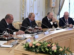 Путин вспылил на Петербургском форуме "Пускай делом займется ваш министр иностранных дел»