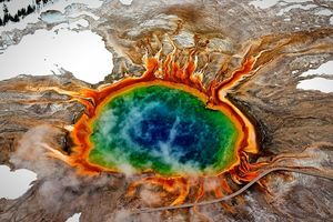 "США будут уничтожены, но и Россию зацепит!": Ученый предупредил об опасности Йеллоустонского вулкана