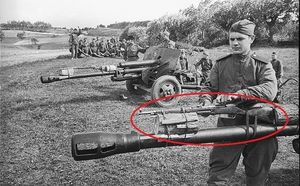 Вот для чего красноармейцы привязывали к стволу артиллерийских орудий винтовку Мосина