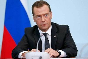 Голикова порекомендовала Медведеву думать прежде чем говорить.