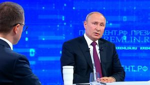 Путин заступился за "Единую Россию" и напомнил о кризисе девяностых годов